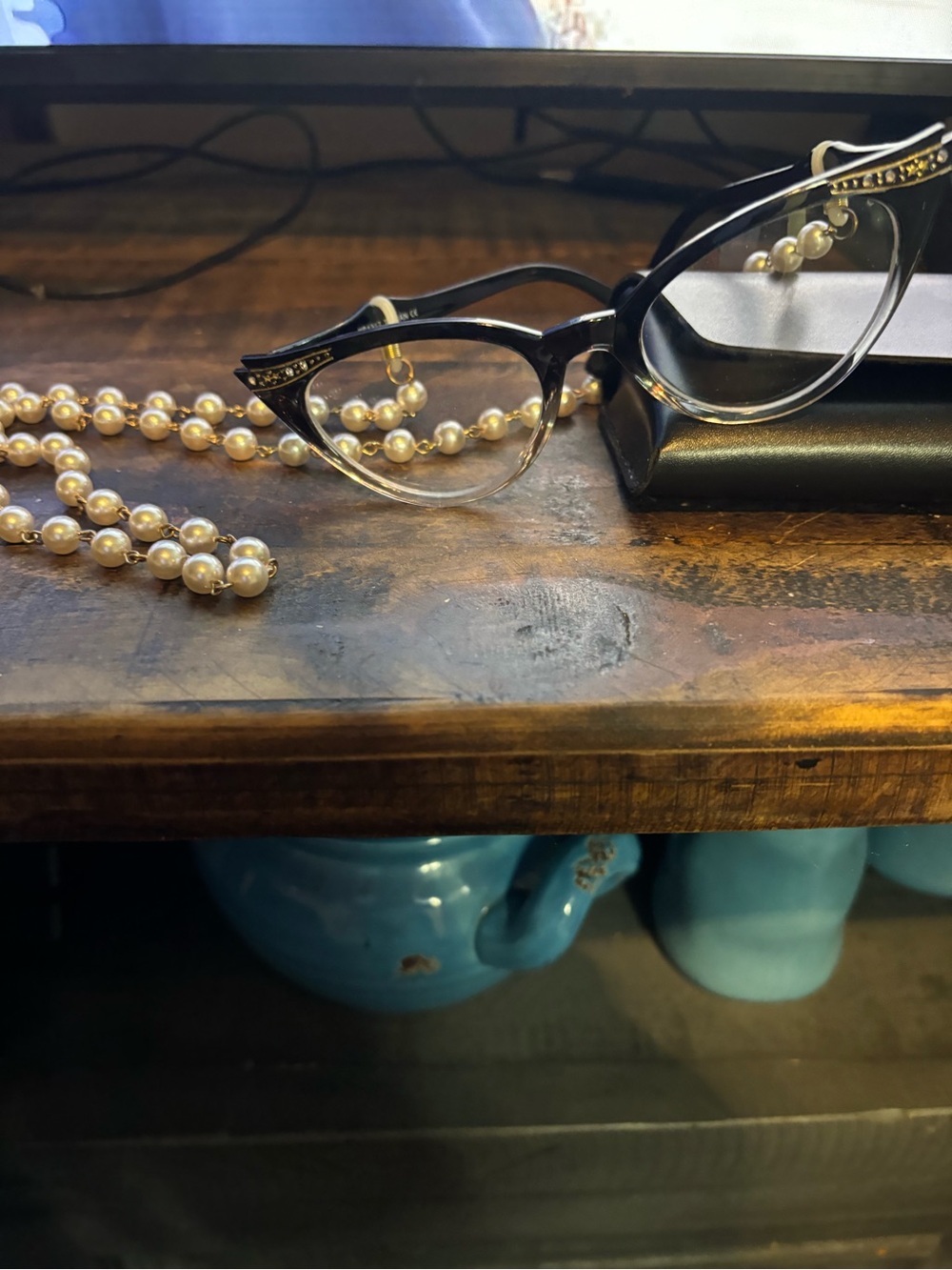 Vintage Cat-Eye Eyeglasses with Pearl Chain - Black and Clear